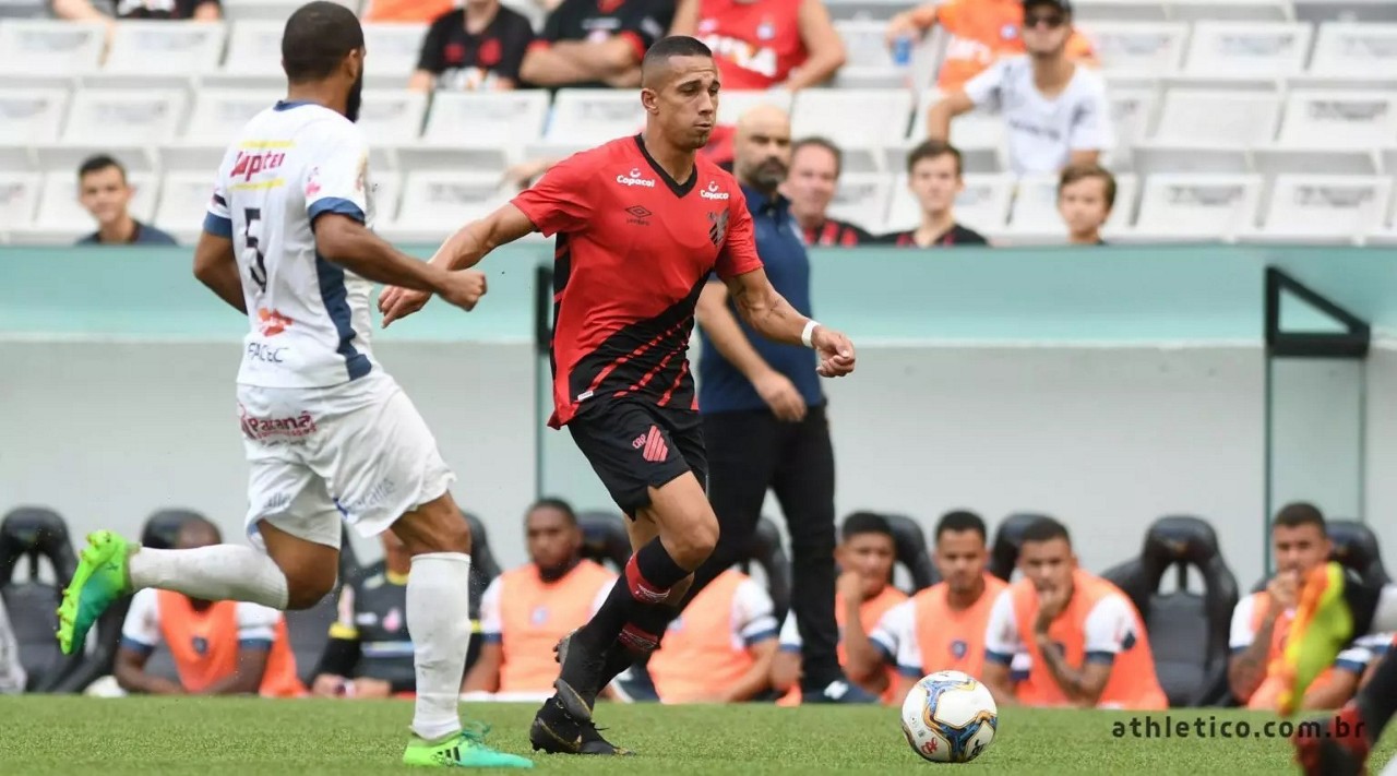 De saída do Athletico-PR, Nicolas virá em definitivo para o América