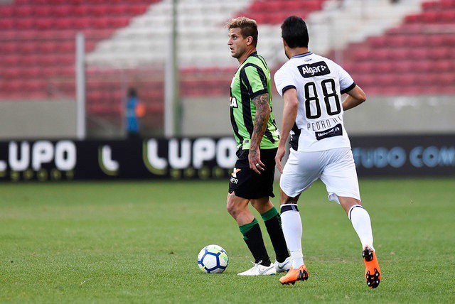 América teve a volta do Rafael Moura, mas ele não conseguiu balançar a rede