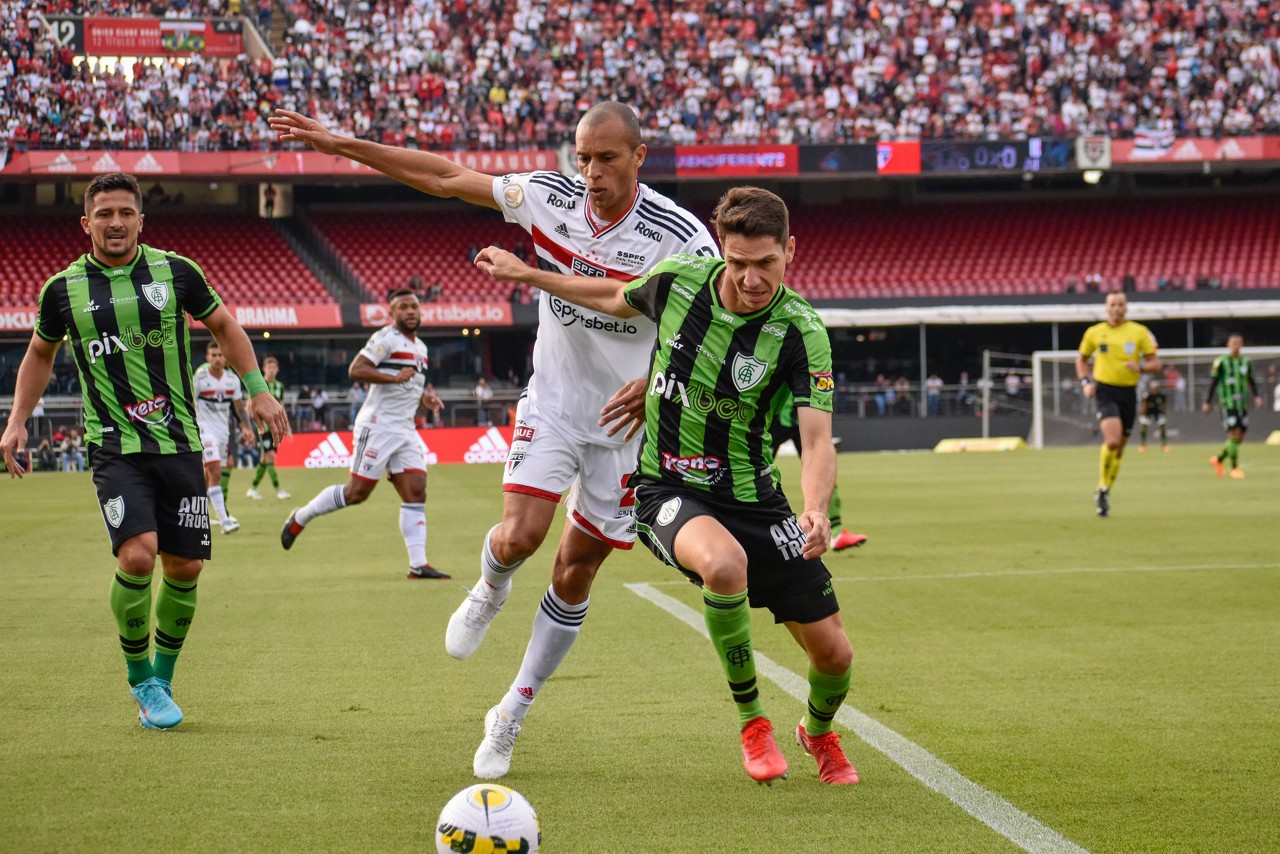 Duelo entre São Paulo e América, no Morumbi, pelo Brasileiro
