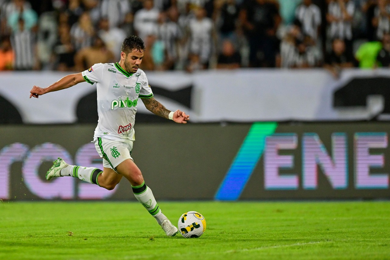 Henrique Almeida vem tendo sequência com Mancini