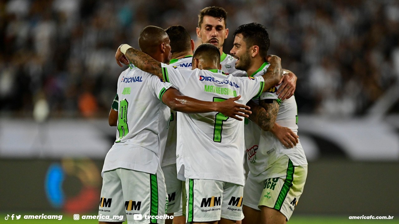América e Bragantino se enfrentam neste domingo