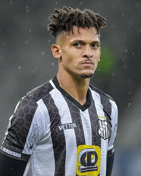 Zagueiro Gabriel Marques foi anunciado pelo América