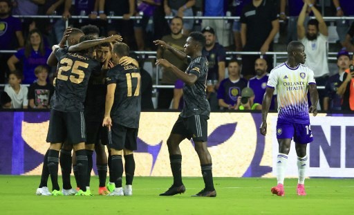 Orlando City, além de contar com Pato, teve o volante Júnior Urso, ex-Corinthians, no amistoso