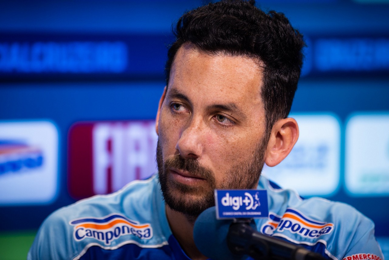 Ariel Cabral concedeu entrevista coletiva nesta tarde, na Toca II