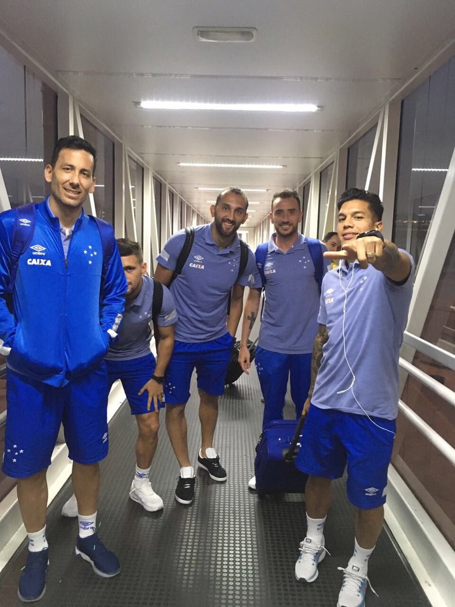 Ariel Cabral se despede do Cruzeiro com recorde, mas poucas lembranças positivas para o torcedor