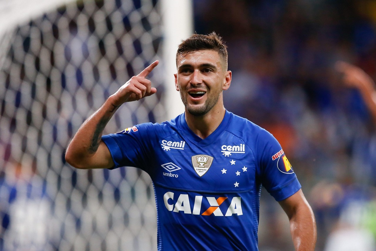Arrascaeta foi convocado para os últimos amistosos da seleção uruguaia e desfalcou o Cruzeiro