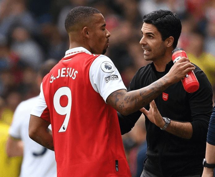 Arsenal e West Ham fecham o 'Boxing Day' às 17h (de Brasília) desta segunda-feira (26)