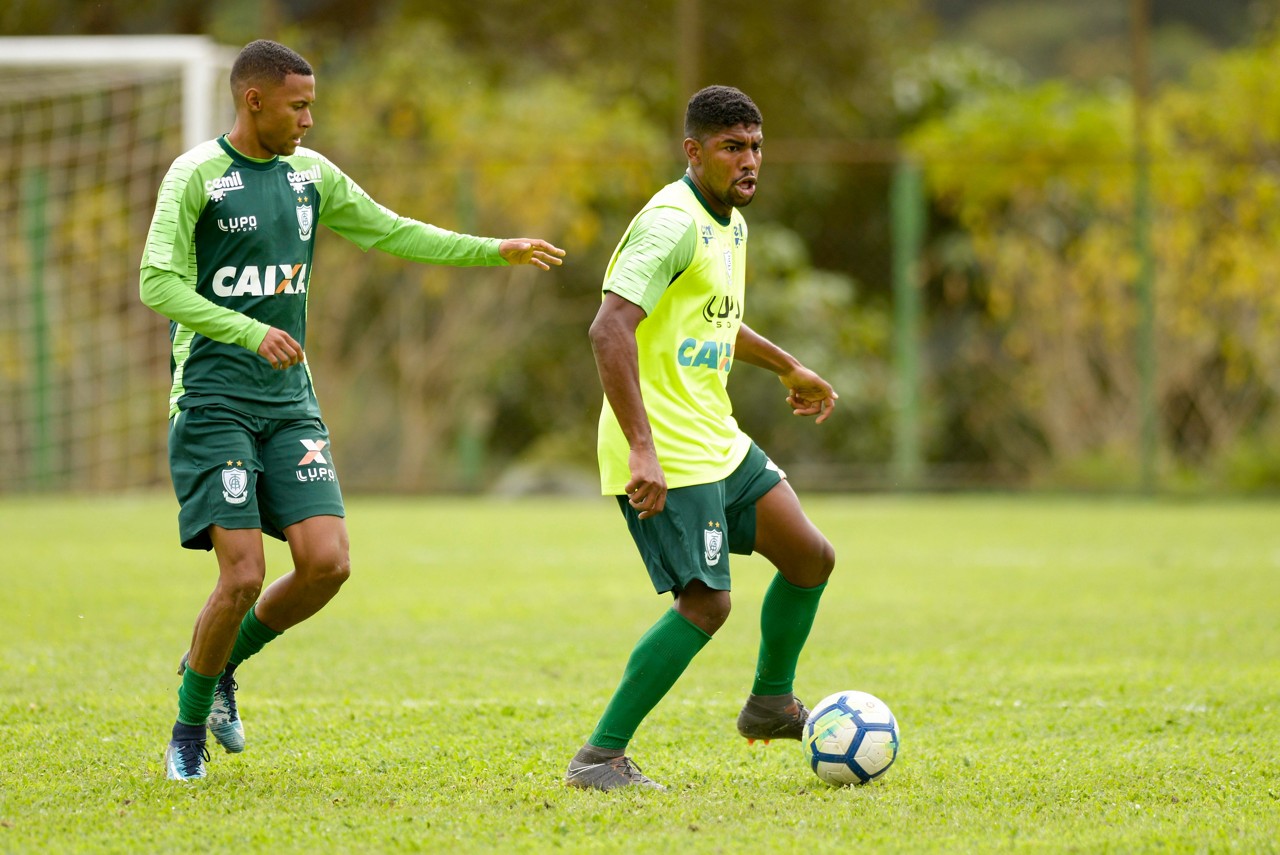 Atacante Capixaba fez dez jogos pelo América e marcou apenas um gol