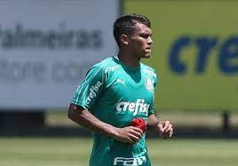 Atacante Gabriel Veron virou baixa no time do Palmeiras