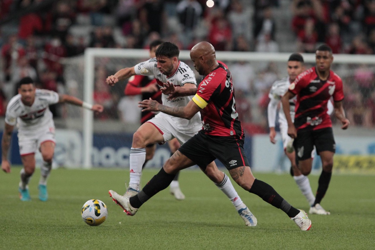 São Paulo finalizou somente duas vezes no gol e emendou quinto jogo sem vitória no Brasileirão