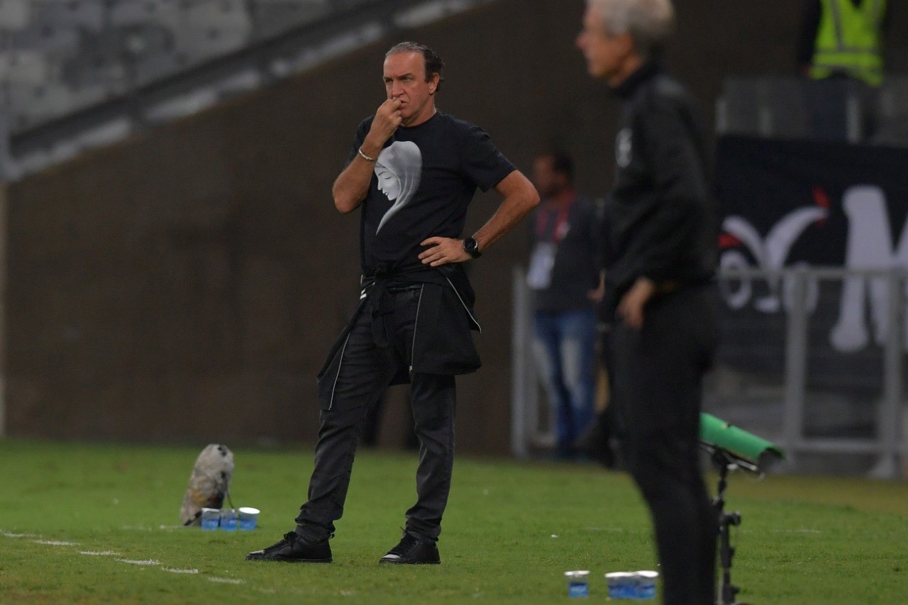 Cuca respondeu às críticas da torcida após derrota para o Botafogo