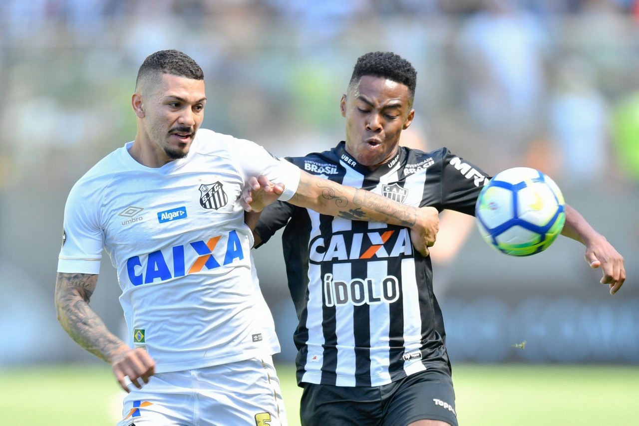 Autor do primeiro gol do jogo, Elias recebeu terceiro amarelo e estará fora da próxima partida, contra o Botafogo