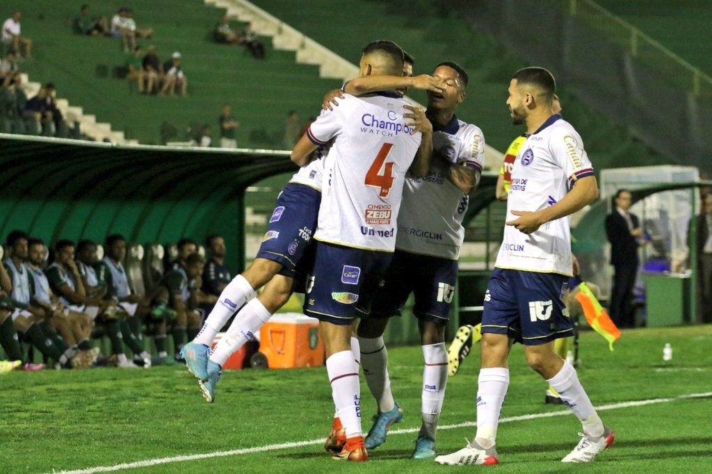 O Bahia seu gol nos primeiros minutos e depois tratou de se defender, mesmo tendo poucas chances para usar os contra-ataques
