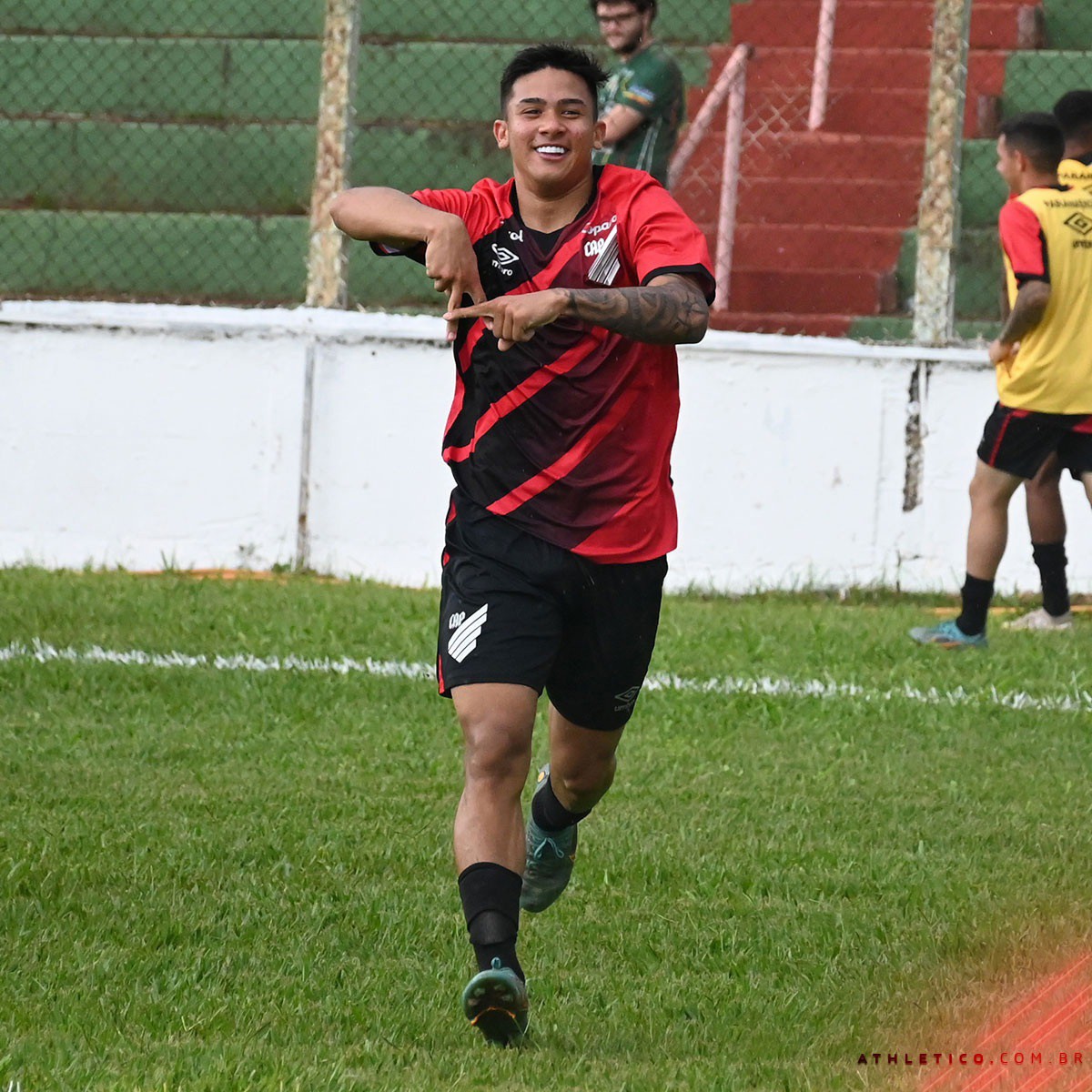 Barretos e Athletico Paranaense se enfrentam pela Copinha