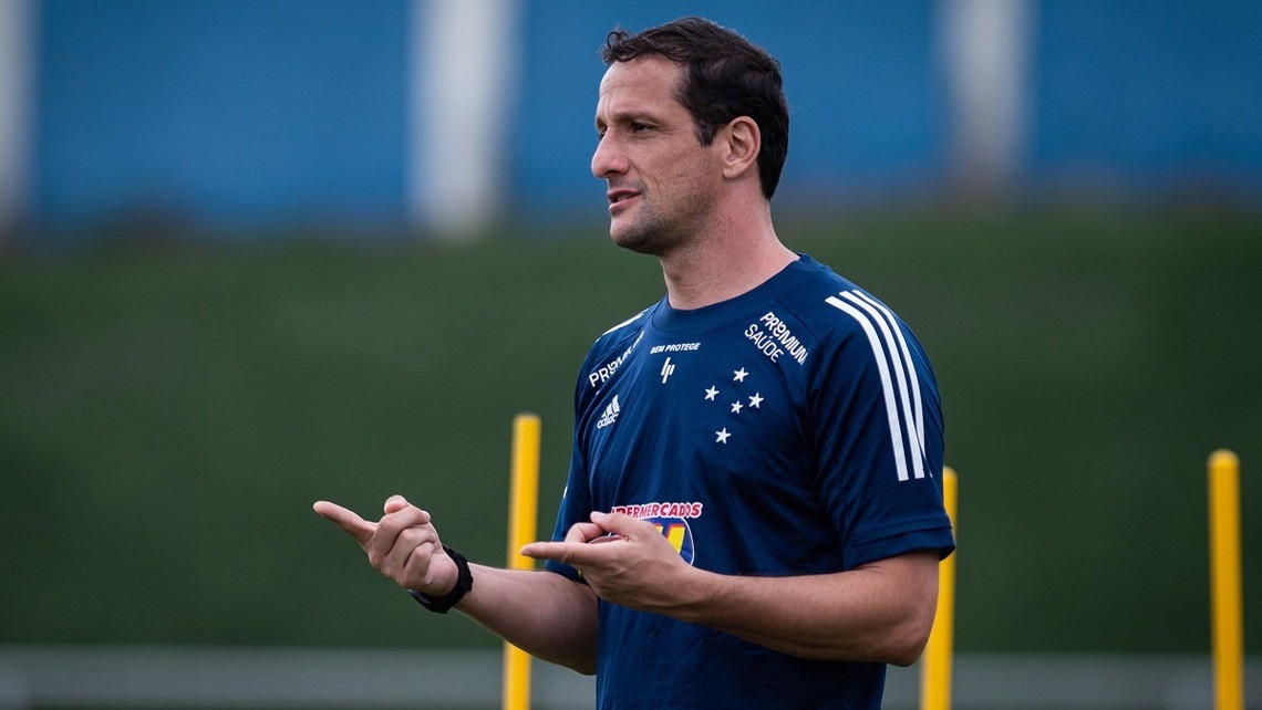 Beletti foi auxiliar técnico fixo do Cruzeiro e esteve ao lado de treinadores como Mozart e Luxemburgo