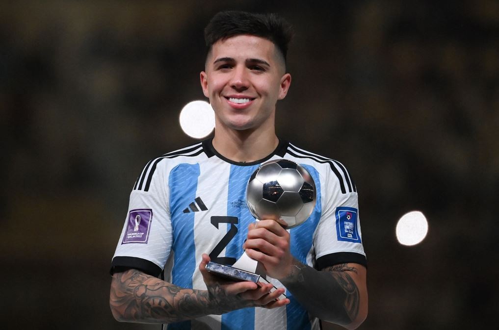 Enzo Fernández, volante da Argentina cobiçado no mercado da bola