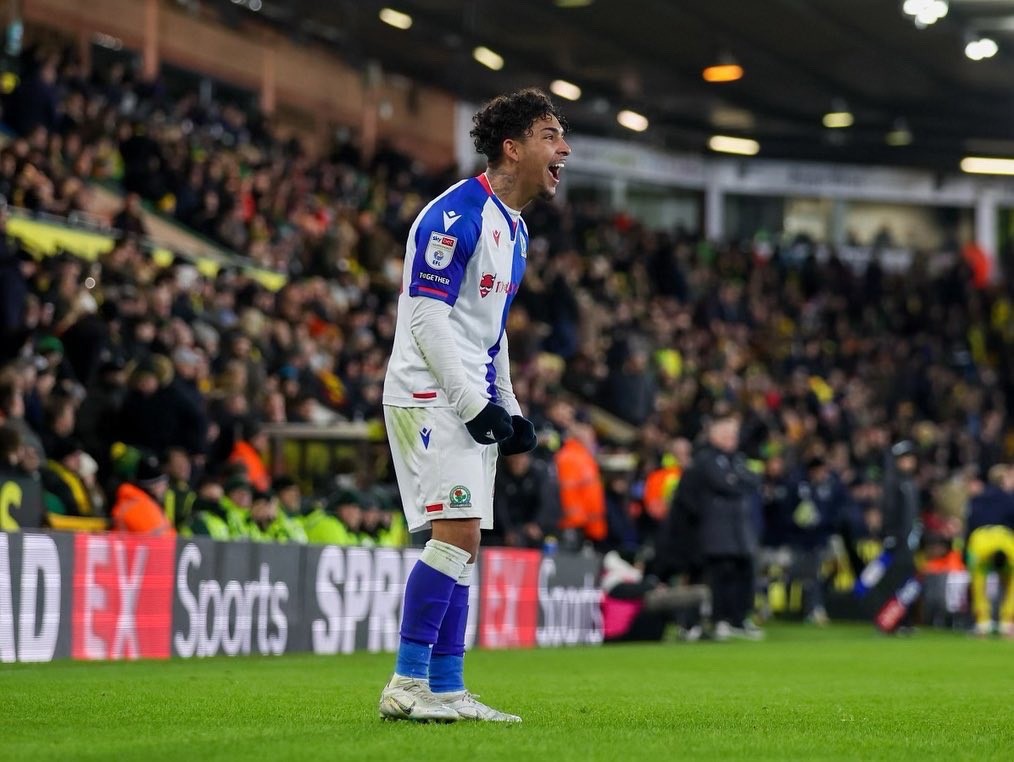 Blackburn Rovers e Nottingham Forest se enfrentam pela Copa da Liga Inglesa