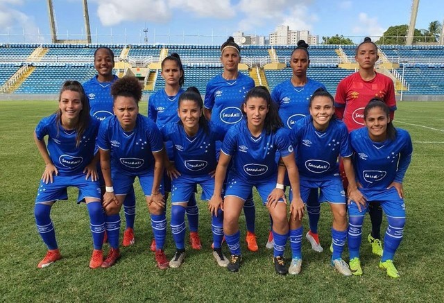 A equipe feminina de futebol do Cruzeiro está na semifinal da Série A2 e garantiu acesso à Série A1