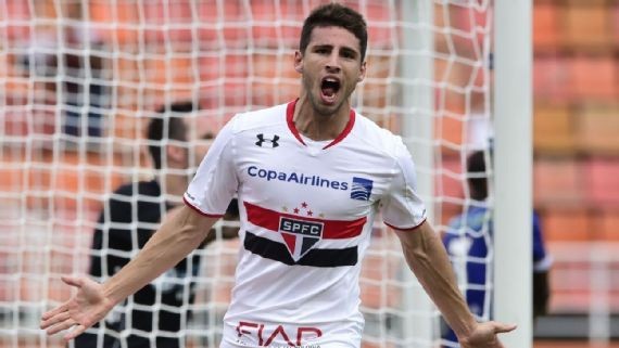 Atacante Calleri, do São Paulo