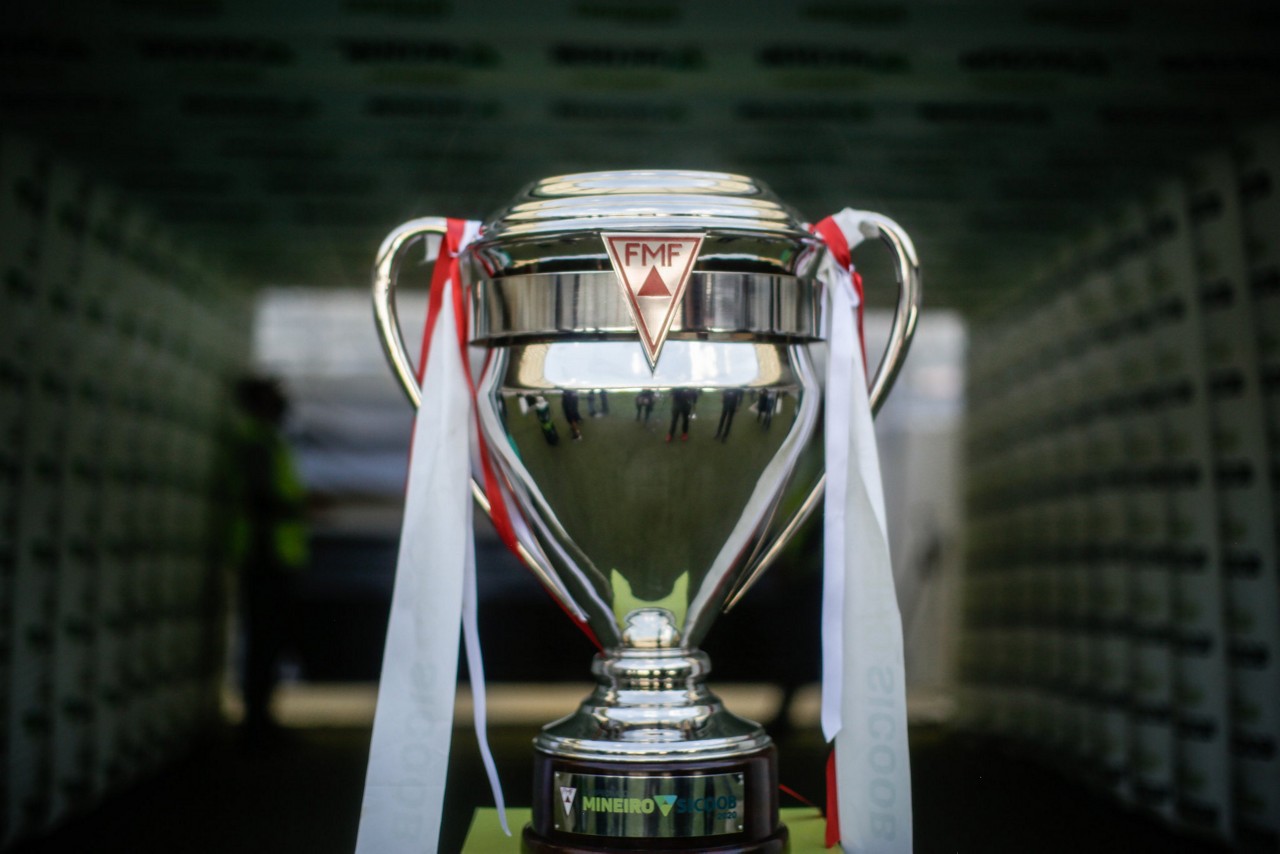 A taça do Campeonato Mineiro de Futebol