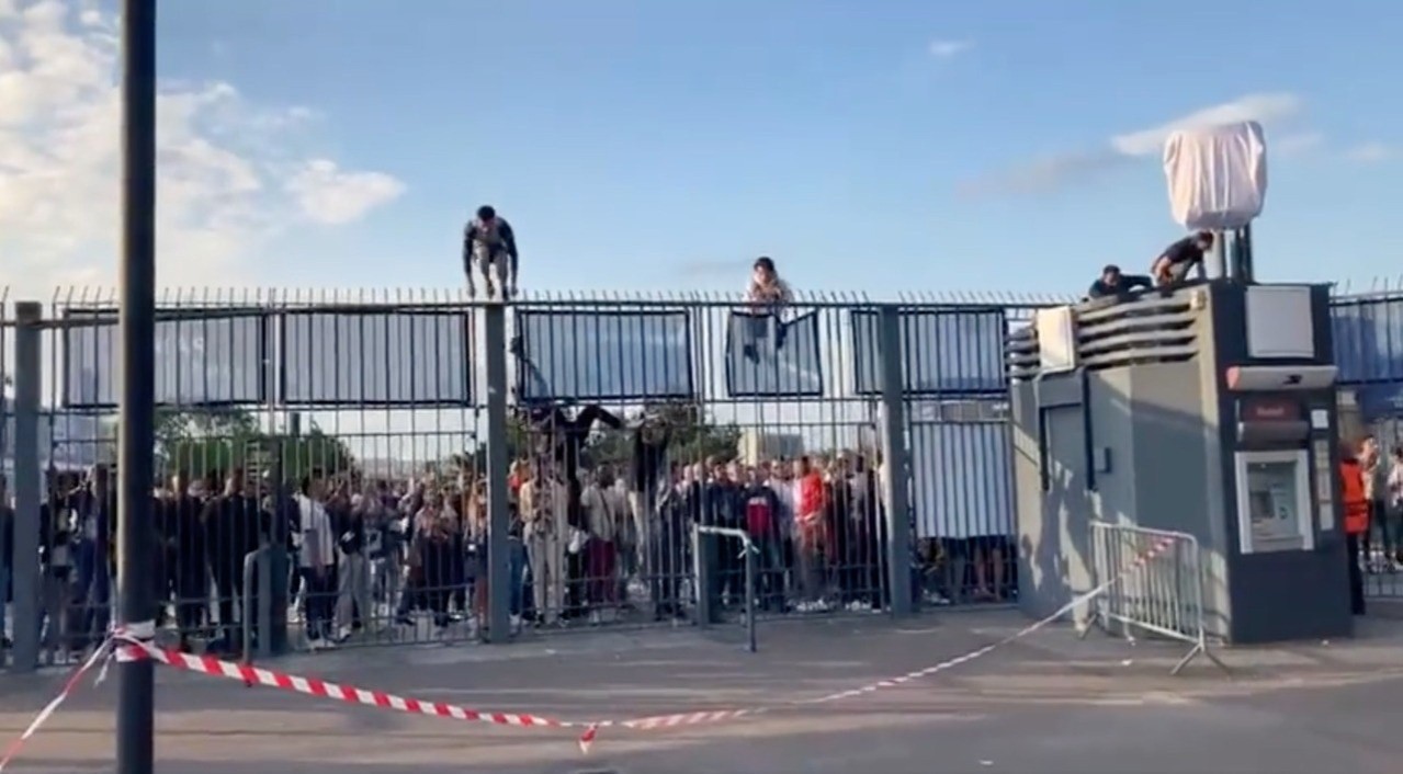 Confusão na entrada do Stade de França atrasa a final da Champions