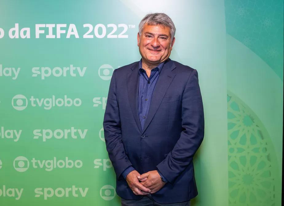 Demitido da Globo, Cléber Machado assinou com a Record
