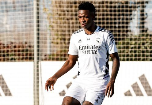 Vini Jr, depois de disputar a Copa com a seleção brasileira, já está de volta ao Real Madrid