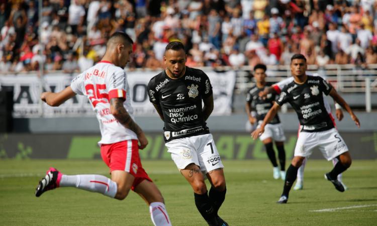 Corinthians estreou no Campeonato Paulista com derrota para o Bragantino