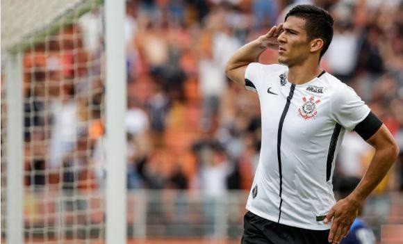 Apelidado de 'general', Balbuena é um dos três zagueiros do elenco do Corinthians neste momento