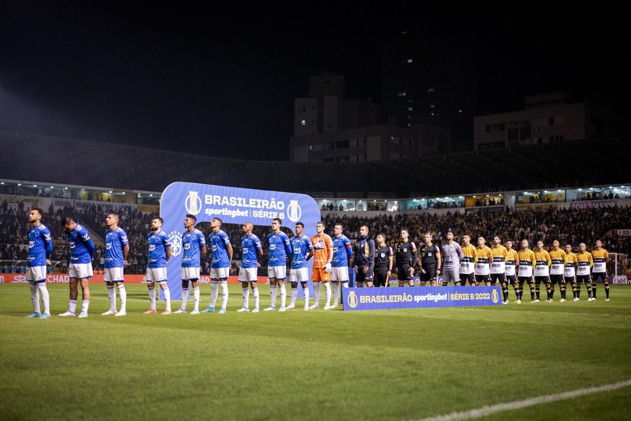 Em 27 de maio deste ano, o Cruzeiro foi até Santa Catarina e venceu o Criciúma por 1 a 0