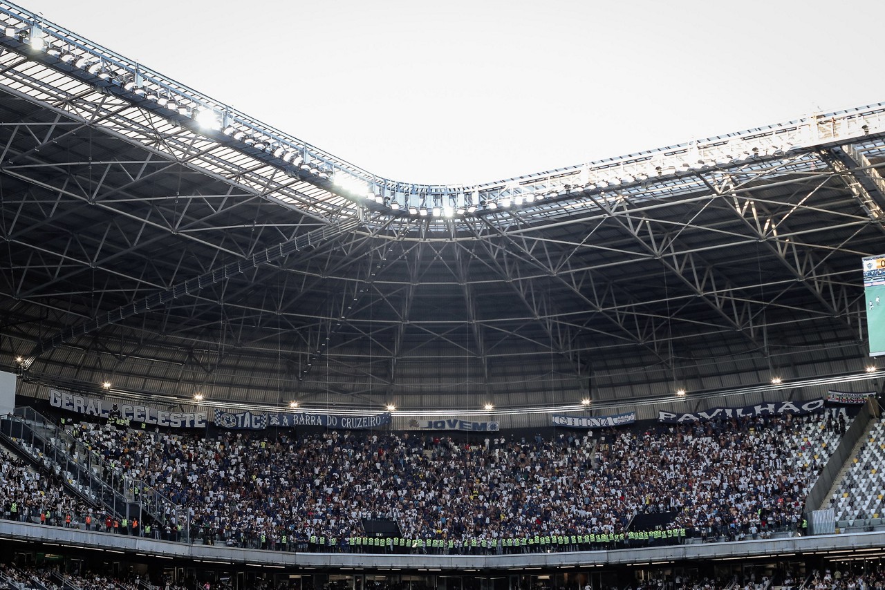 Torcidas de Cruzeiro e Atlético na Arena MRV