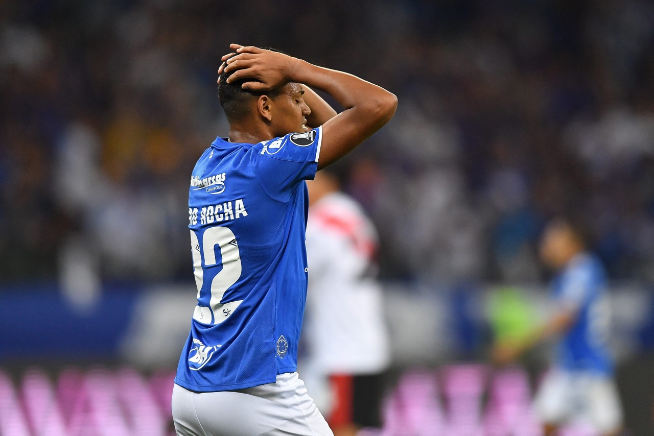 Atacante Pedro Rocha ficou preso na marcação no jogo de volta contra o River Plate, no Mineirão