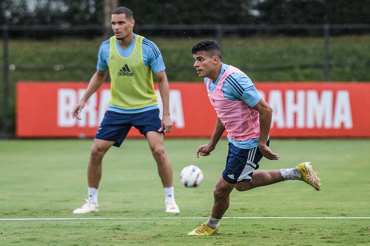 Bruno Rodrigues deve ser mantido no time titular