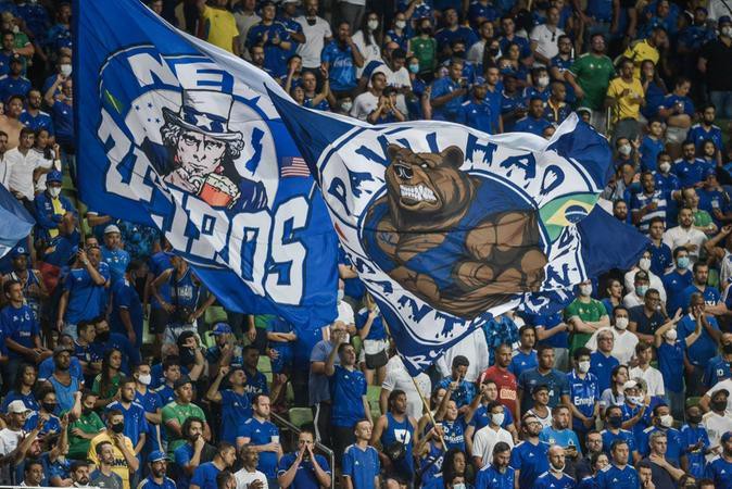 Torcida do Cruzeiro deve lotar Independência neste domingo (8) para empurrar time em ''jogo de seis pontos''