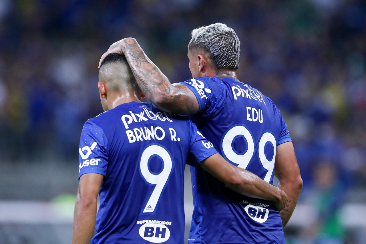 Edu se despediu do Cruzeiro nesta sexta-feira (6)