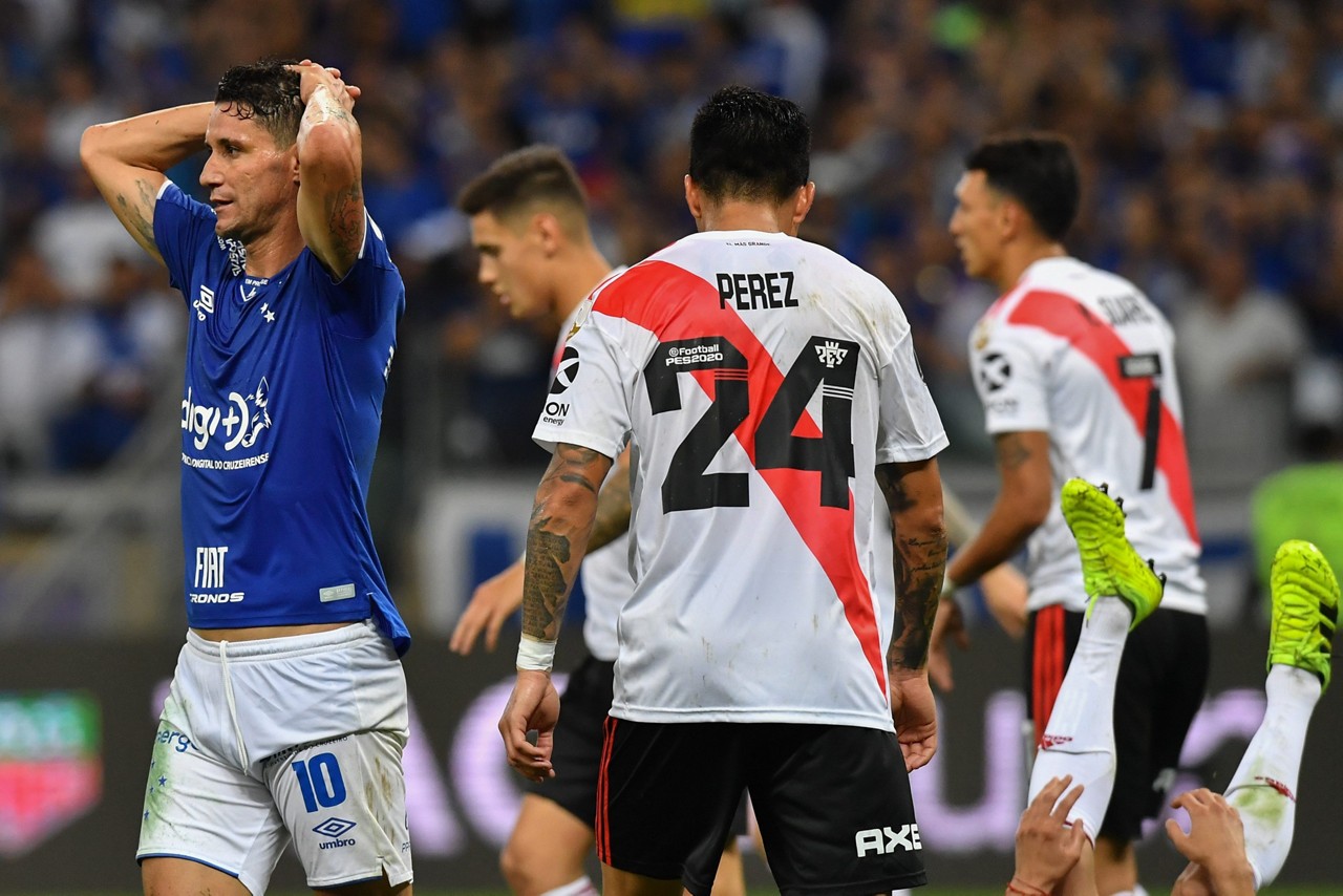 Cruzeiro é eliminado nas oitavas de final da Libertadores pelo River Plate, no Mineirão
