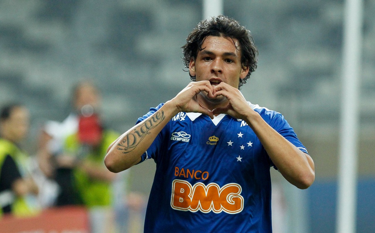 Ricardo Goulart foi bicampeão brasileiro pela Raposa e deixou saudade