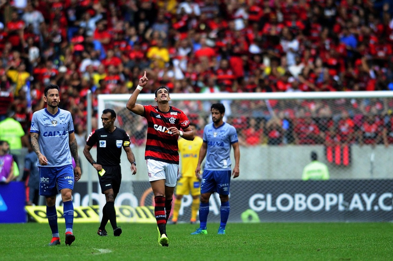 Cruzeiro entrou com vários jogadores reservas e não conseguiu repetir o feito de quarta-feira, quando bateu o Fla, no Maracanã
