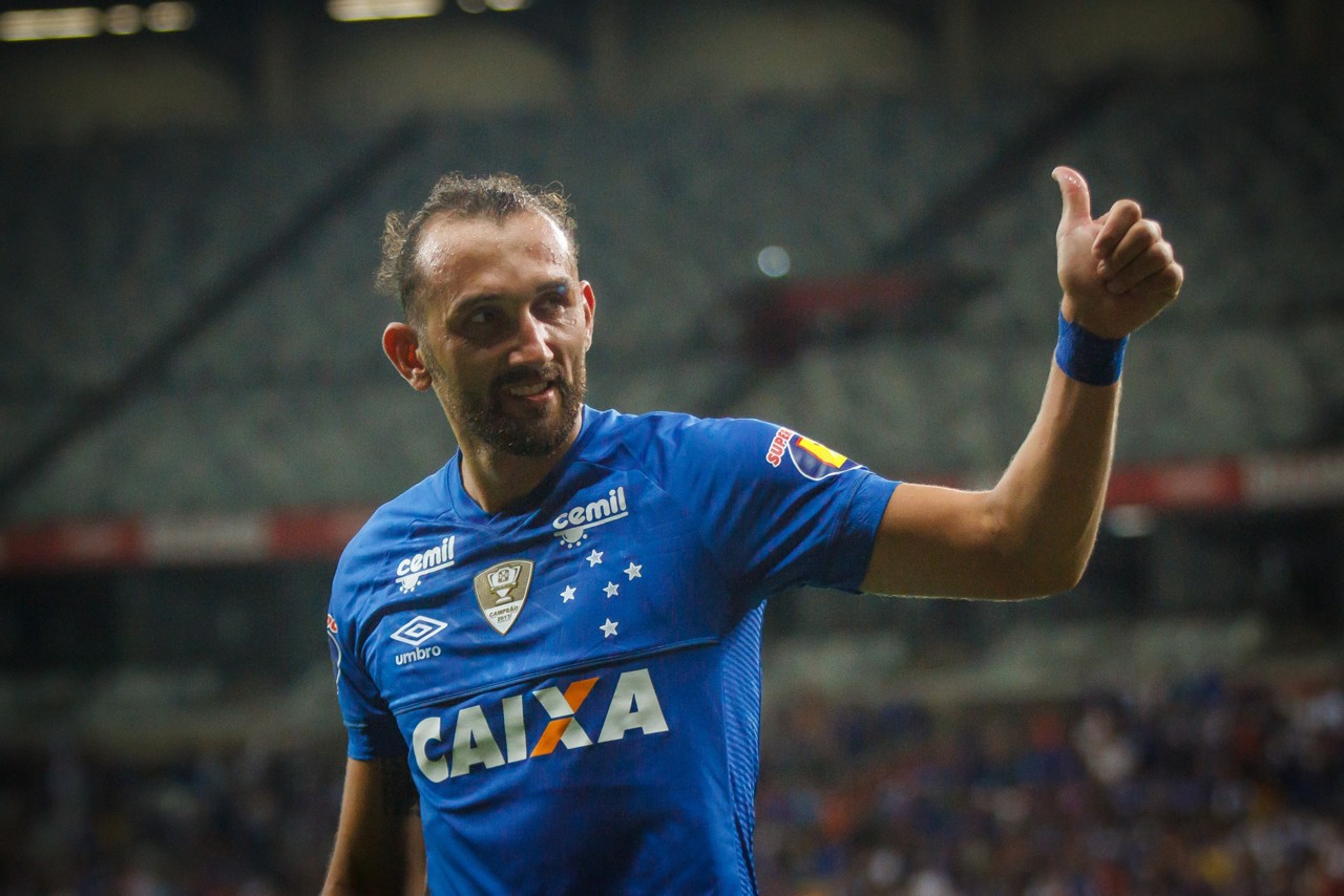 Barcos é a esperança de gols da Raposa no duelo desta noite no Maracanã