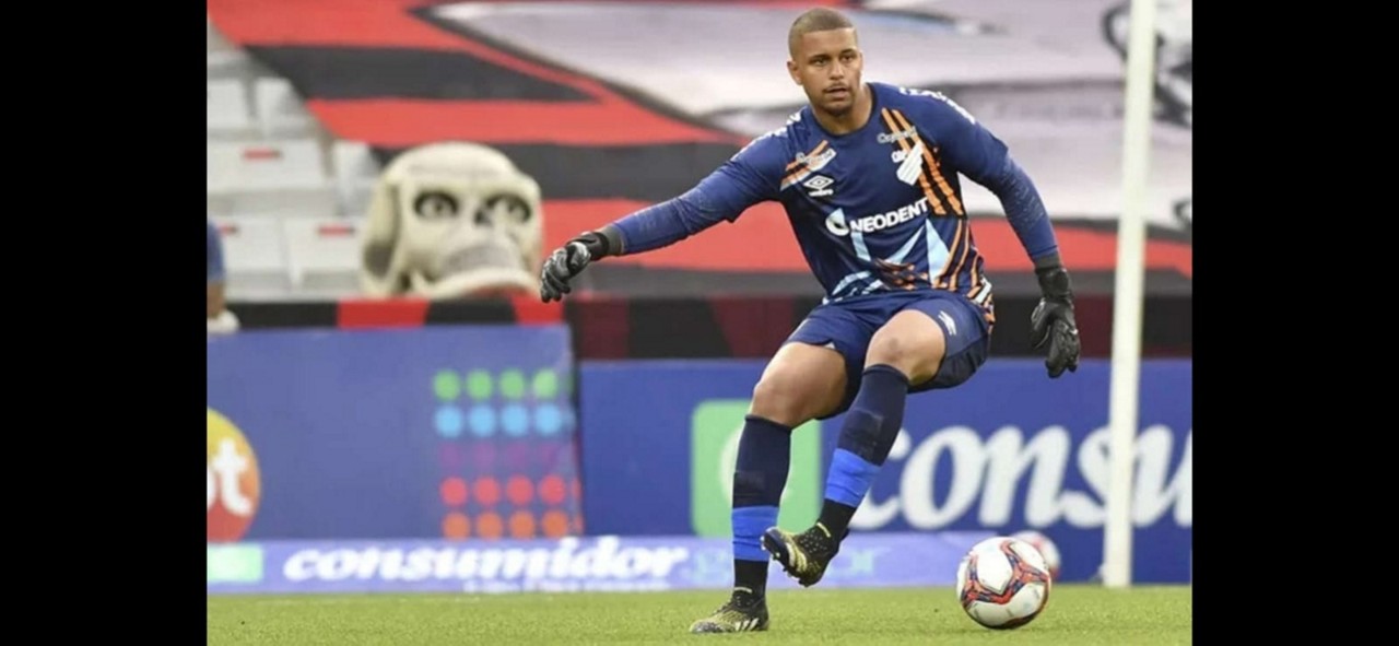 Goleiro Anderson está na reserva de Bento no Furacão