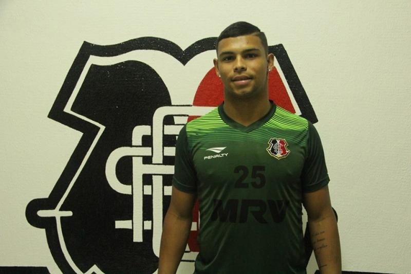 Halef Pitbull chegou com moral ao Santa Cruz  
