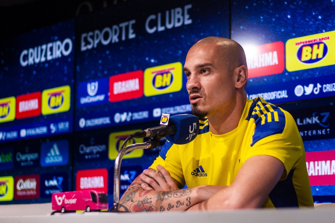 O zagueiro Maicon é um dos reforços do Cruzeiro para a temporada 2022