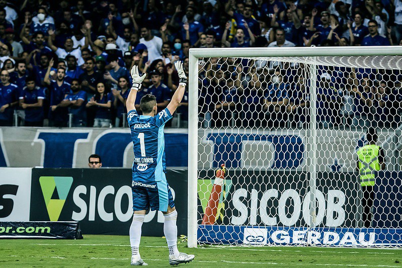 Arqueiro celeste foi herói da classificação contra o Remo