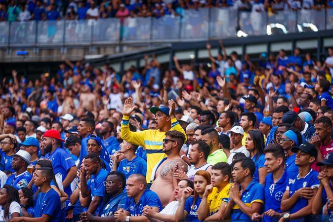 Torcida do Cruzeiro tem comparecido em peso aos jogos da equipe na Série B do Brasileiro