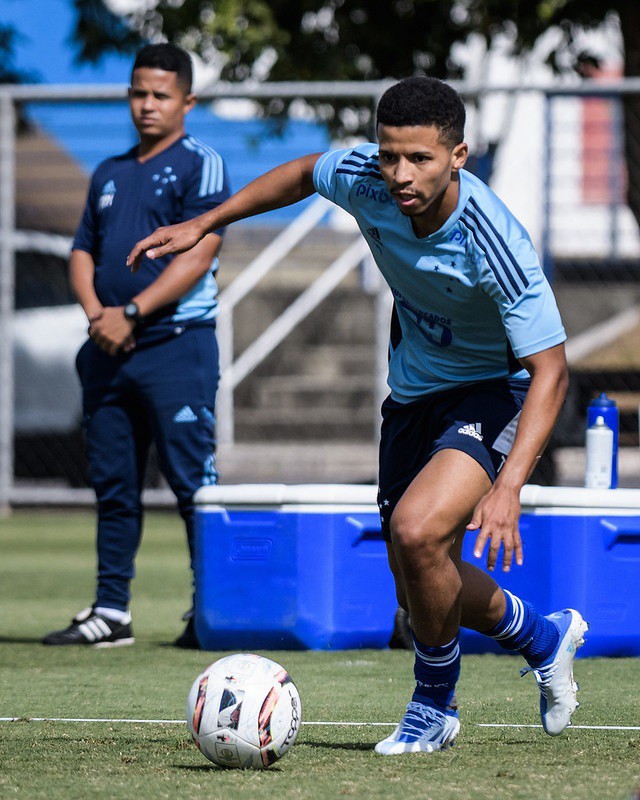 Dos novos contratados, lateral Marquinhos Cipriano deve ser o último a estrear pelo Cruzeiro