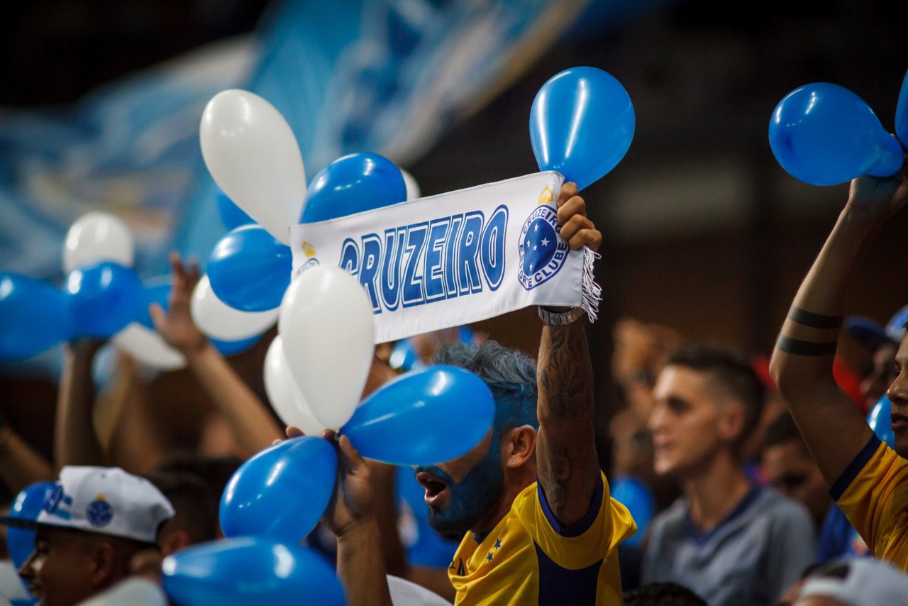 Torcida do Cruzeiro durante jogo contra o Palmeiras pela Copa do Brasil