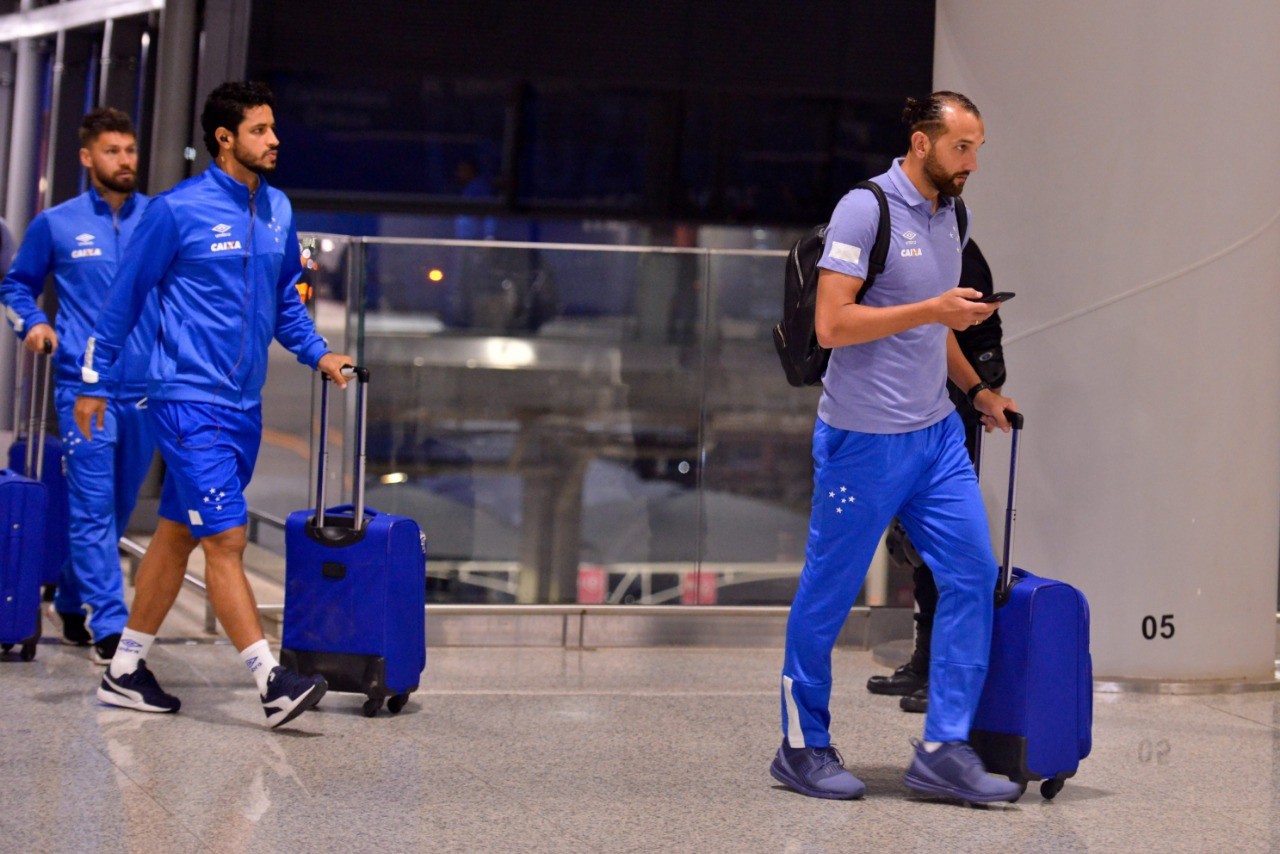 Cruzeiro embarca para Argentina e diretoria espera 'jogo muito difícil'
