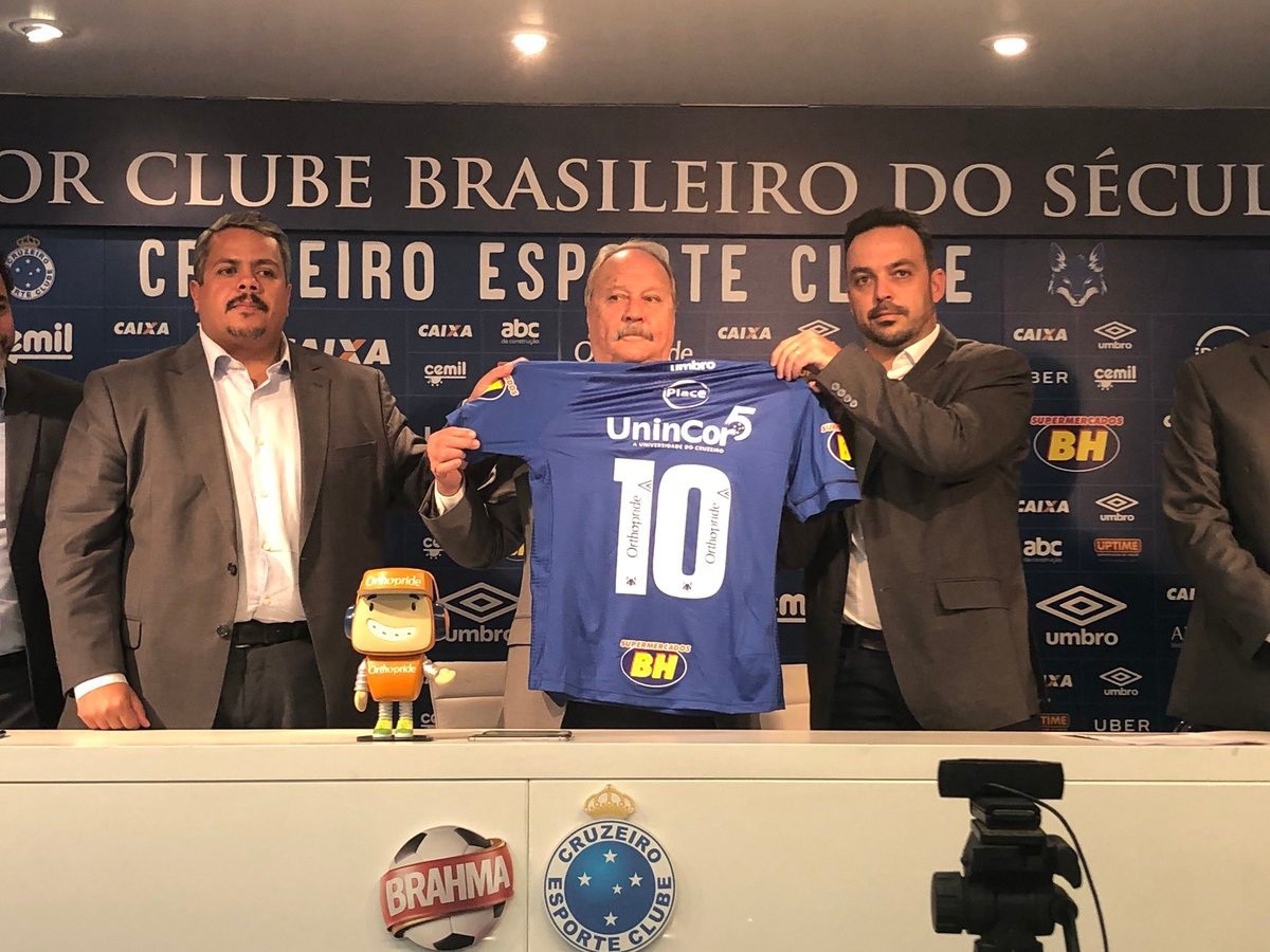 Wagner Pires de Sá durante apresentação do novo patrocinador celeste