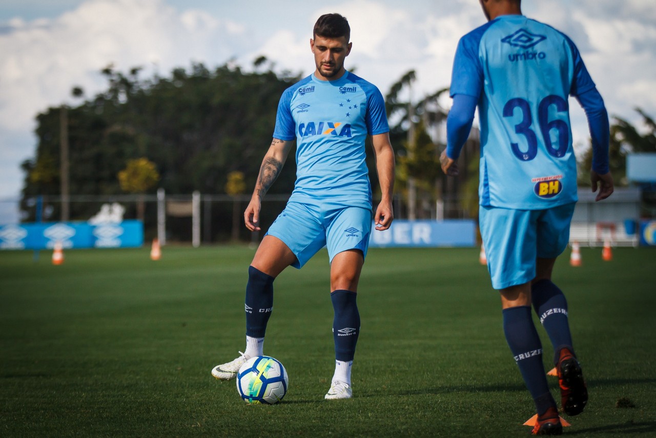Arrascaeta é o vice-artilheiro do Cruzeiro na temporada com 11 gols marcados