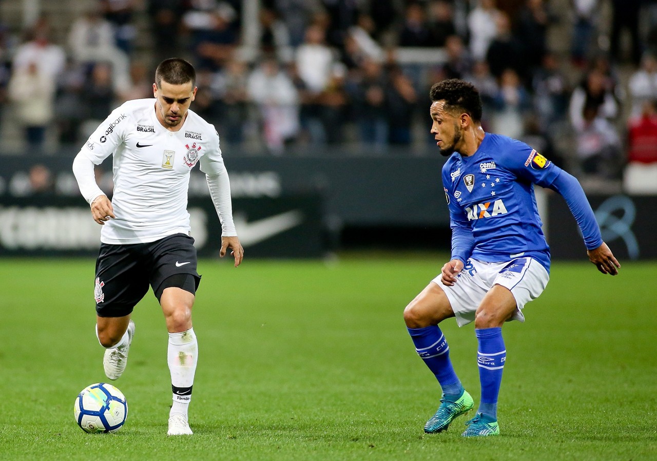 Fagner deve ser o grande reforço do Timão para o duelo com o Cruzeiro